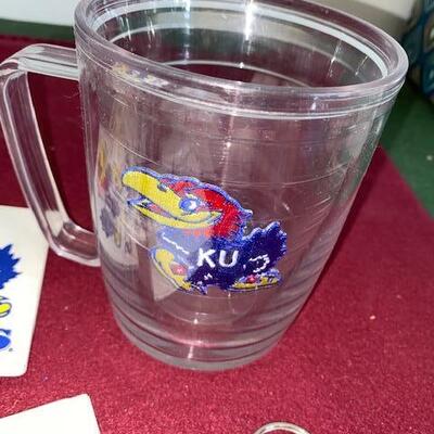 Lot 724 - KU items
