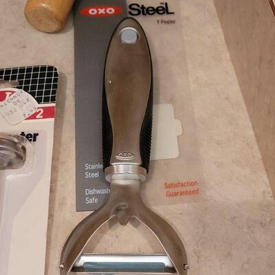 Lot 26: Mixed New and Used Kitchen Utensils 