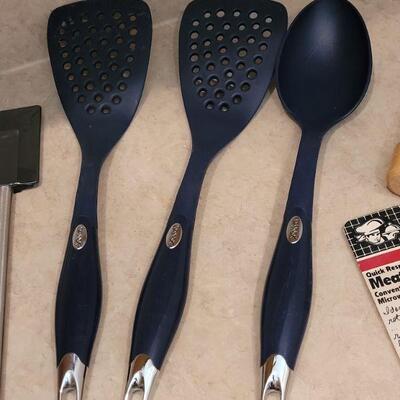 Lot 26: Mixed New and Used Kitchen Utensils 