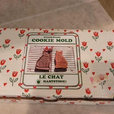 Lot 49: Cat Cookie Molds