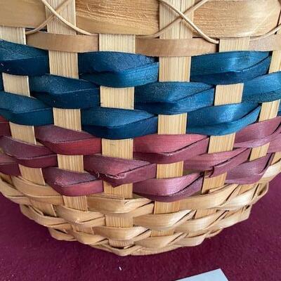 Lot 759 - Large Basket