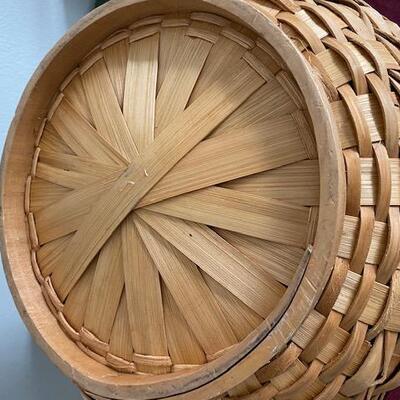 Lot 759 - Large Basket