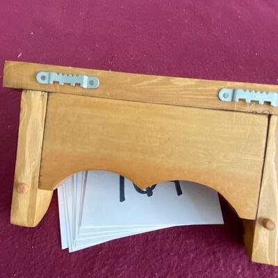 Lot 764 - Small Pine Shelf