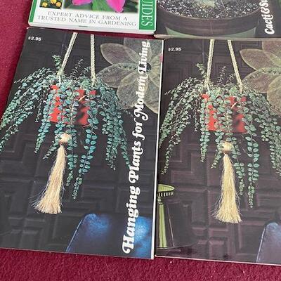 Lot 774 - Plant and flower books