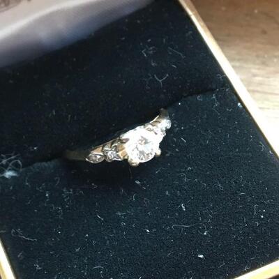 Antique Diamond Solitaire Engagement Ring 14k Yellow Gold Size 5.5. LOT 18