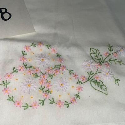Lot 778 - Vintage Embroidered Pillowcases