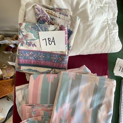 Lot 784 -  Sheet sets and shams