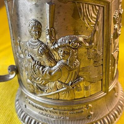 LOT 196  LIDDED PEWTER COLLECTOR'S GERMAN STEIN 3 SCENES PORTRAIT ON LID  