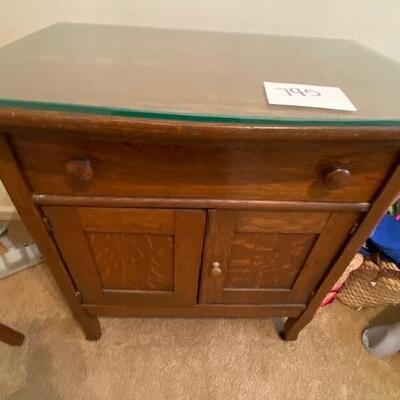 Lot 795 - Vintage wash Stand