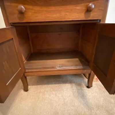 Lot 795 - Vintage wash Stand