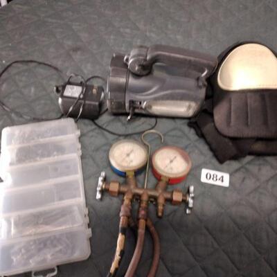 Lot 084  Set of Gauges, Rechargeable Flashlight, Knee pads, Hardware