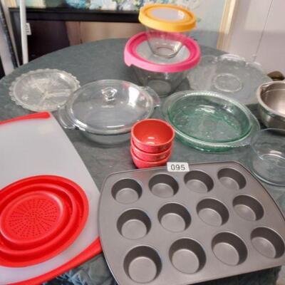 Lot 095  Cookware Lot