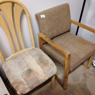 Lot 101  2 Chairs