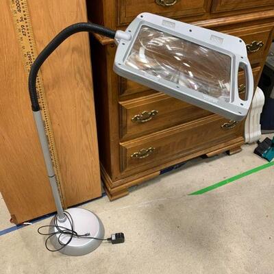 Magnifying Glass Lamp