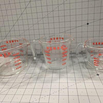 Pyrex Measuring Cups x3