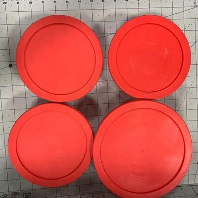 4 Red Pyrex with Lids
