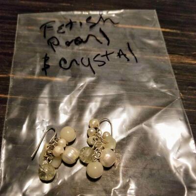 Faux (most likely) Pearl earings (J)