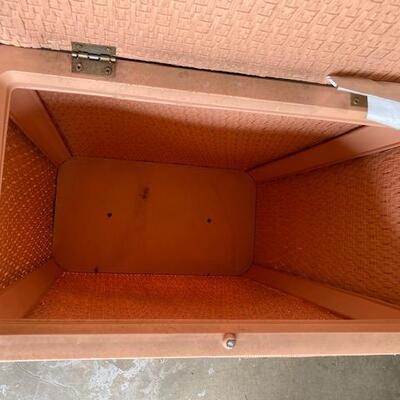 Lot 827 - Vintage Laundry Hamper