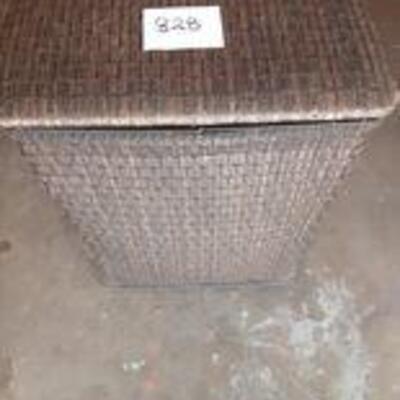 Lot 828 - Vintage Laundry Hamper