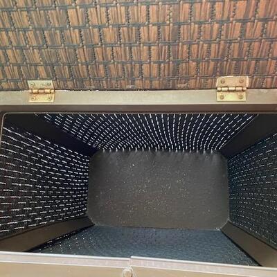 Lot 828 - Vintage Laundry Hamper