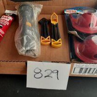 Lot 829 - Garage items
