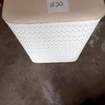 Lot 830 - Vintage Laundry Hamper