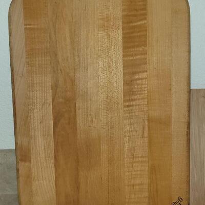 Lot 52: Cutting Boards and Lazy Susans/Turning Trays