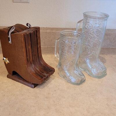 Lot 53: The Kitchen Corner Boot Coasters & 2 Boot Glass Mugs