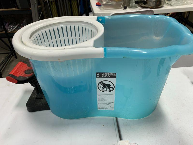 Mop Bucket with rinser