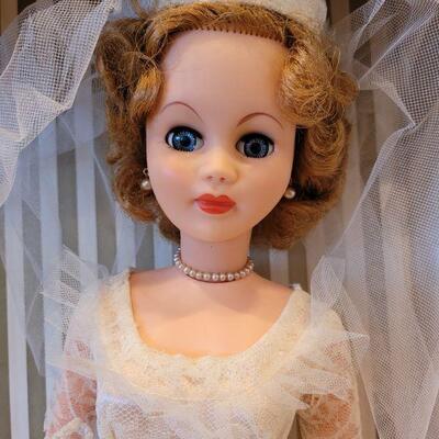 Lot 77: Vintage An Irene Szor Creation Bride Doll
