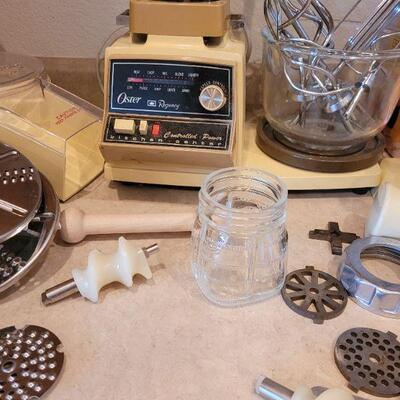 Lot 81: Vintage Oster Center Set