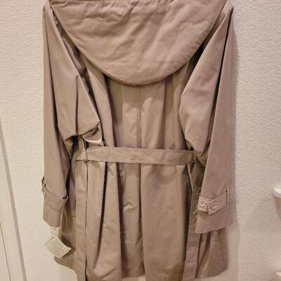 Lot 87: New Old Stock London Fog Knee Length Size 18