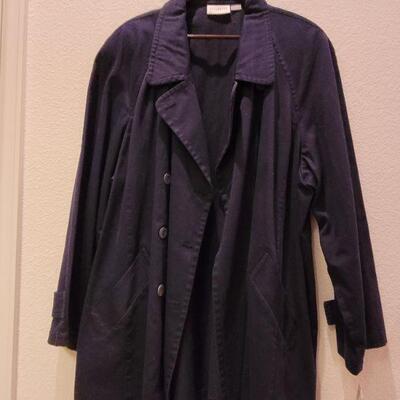 Lot 92: Liz Claiborne Elisabeth Collection Jacket 