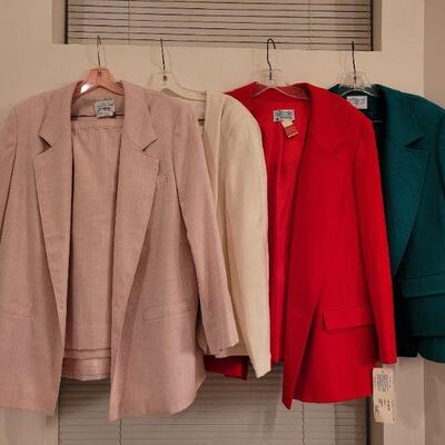 Lot 96: Pendleton Suits (Skirt & Jacket) Size 20