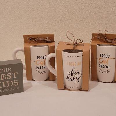 Lot 107: New Coffee Cups and Small Sign Deco