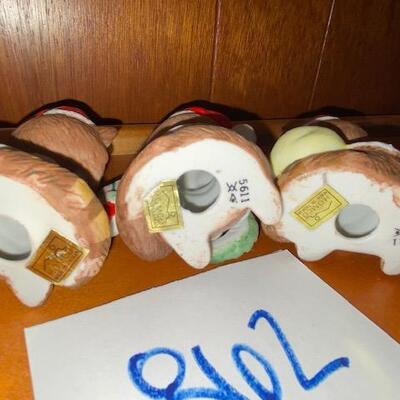 Lot 862 - Home Interiors Christmas Raccoons 