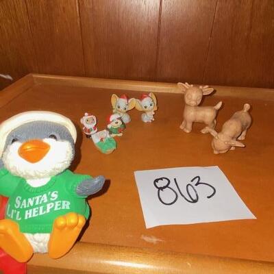 Lot 863B - Christmas items