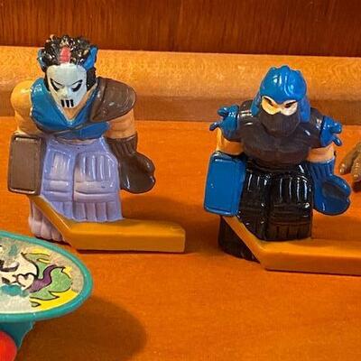 Lot 889 - Vintage Action figures