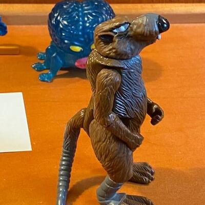 Lot 889 - Vintage Action figures