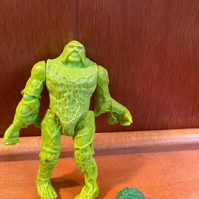 Lot 900 - Vintage action figures