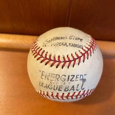 Lot 903 - Signed Baseball, Mike Torrez