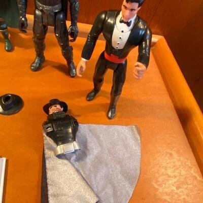 Lot 904 - Batman action figures