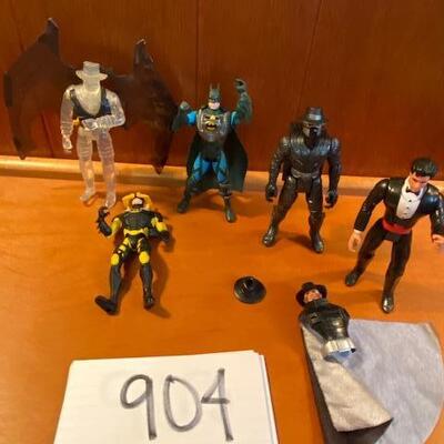 Lot 904 - Batman action figures