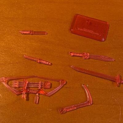 Lot 910 - action figure accessories
