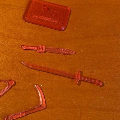 Lot 910 - action figure accessories