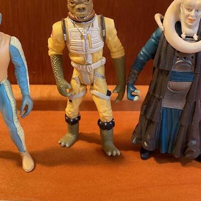 Lot 912 - Vintage Star Wars figurines