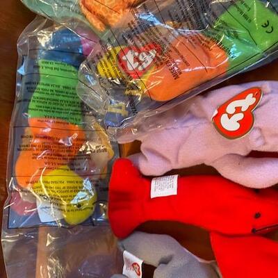 Lot 921 - McDonalds Happy Meal toys
