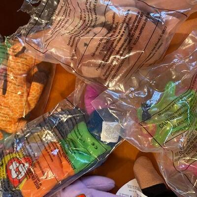 Lot 921 - McDonalds Happy Meal toys