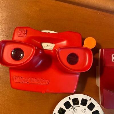 Lot 929 - Vintage View Masters 