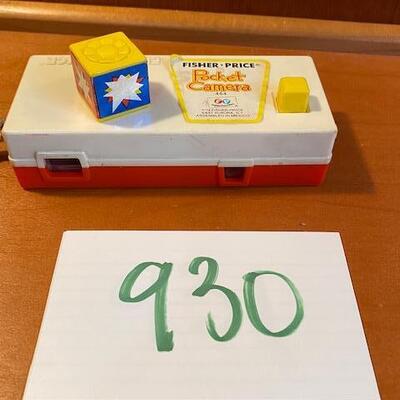 Lot 930 - Vintage Fisher Price Pocket Camera
